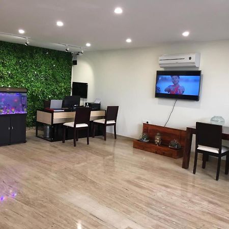 Mavens Inn Gurgaon Exterior photo
