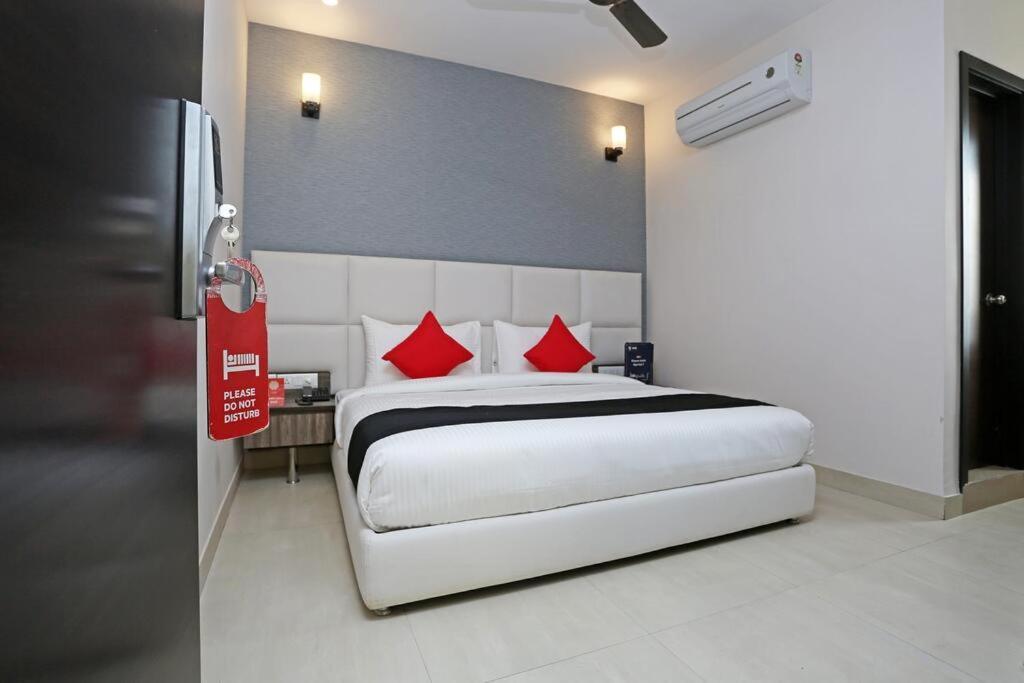 Mavens Inn Gurgaon Exterior photo