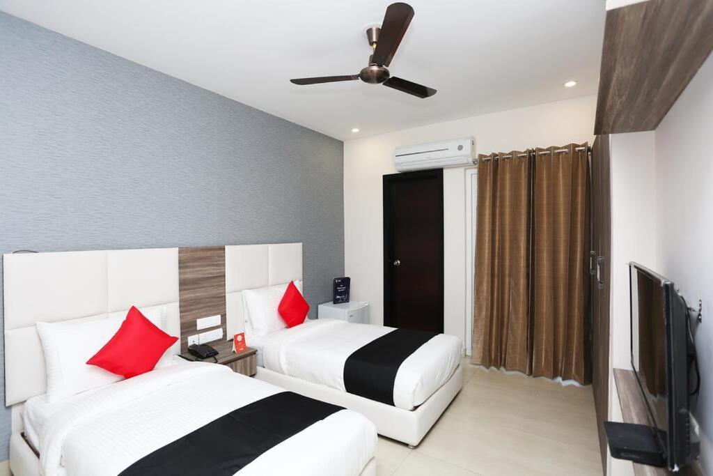 Mavens Inn Gurgaon Exterior photo